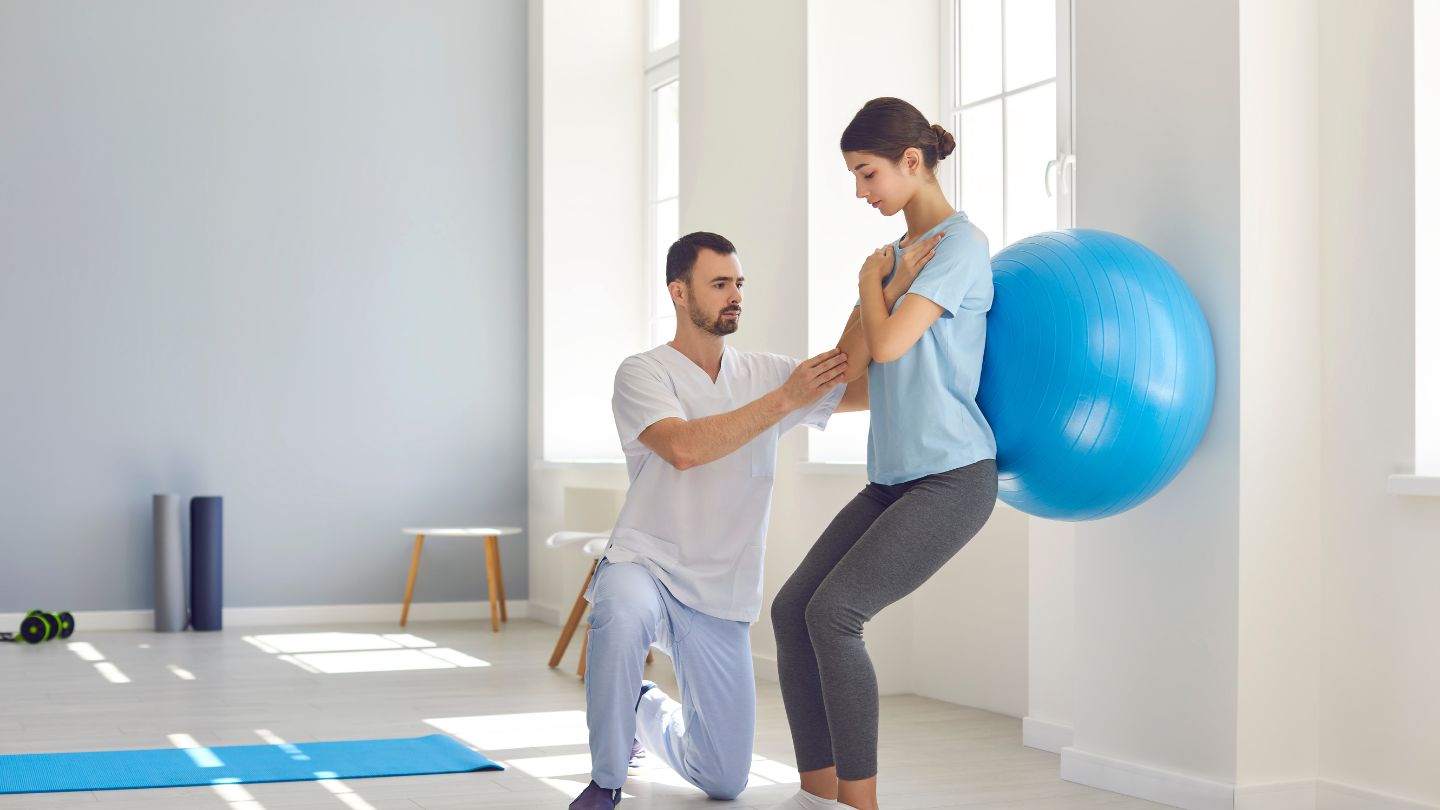 Najlepszy fizjoterapeuta z Katowic podczas rehabilitacji